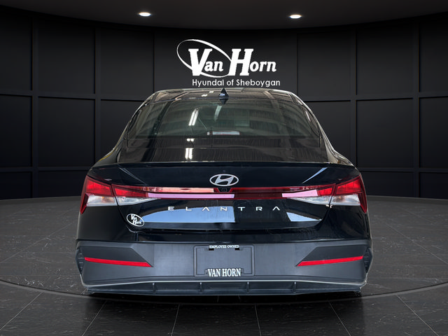 Certified 2025 Hyundai Elantra Sport FWD image 6
