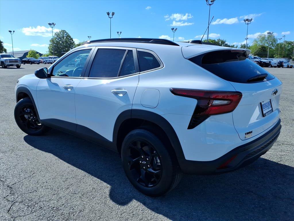 New 2026 Chevrolet Trax LT FWD image 6