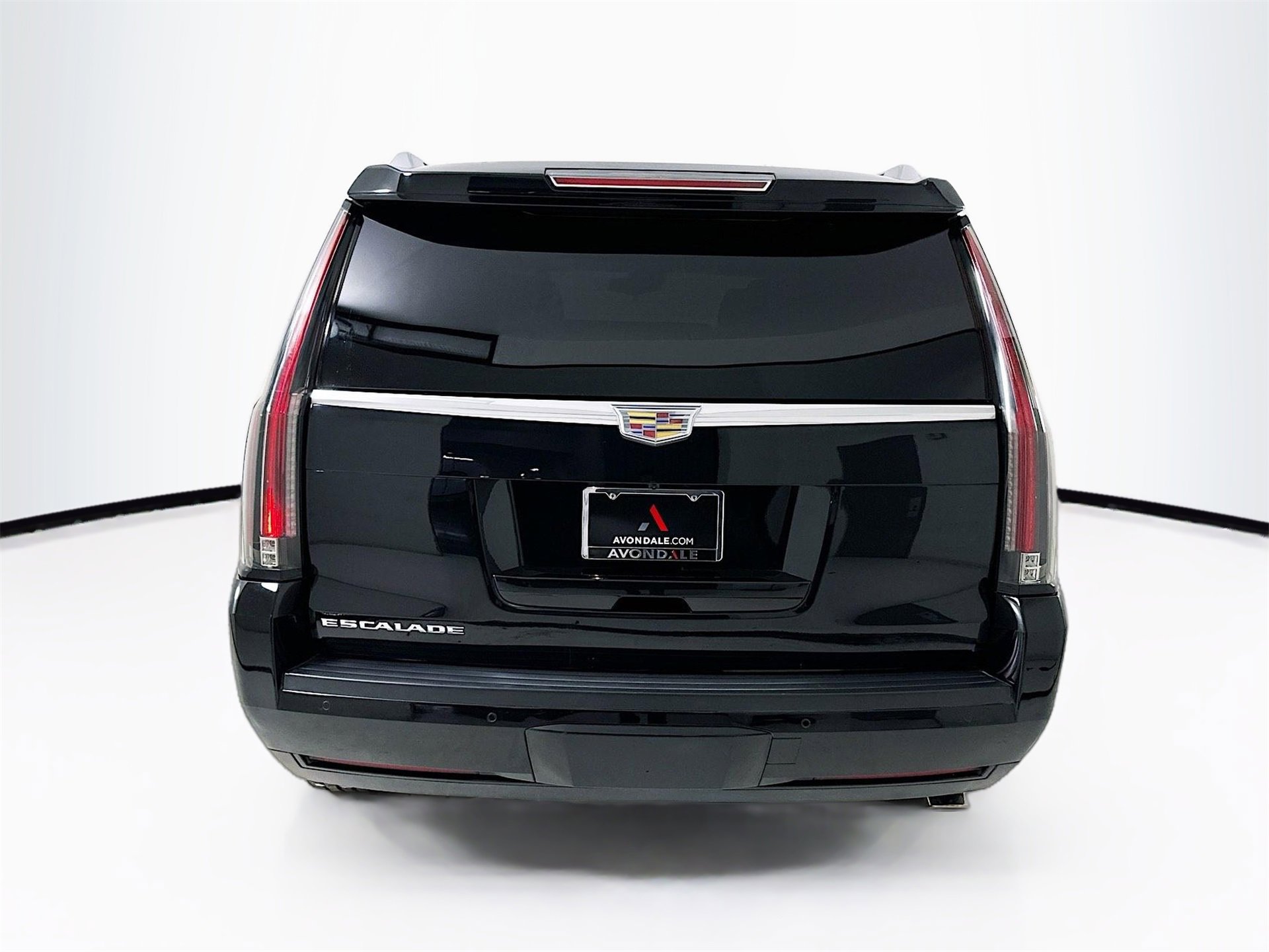 Used 2015 Cadillac Escalade Luxury image 7