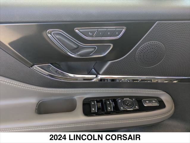 Used 2024 Lincoln Corsair Reserve w/ Equipment Group 201A image 11