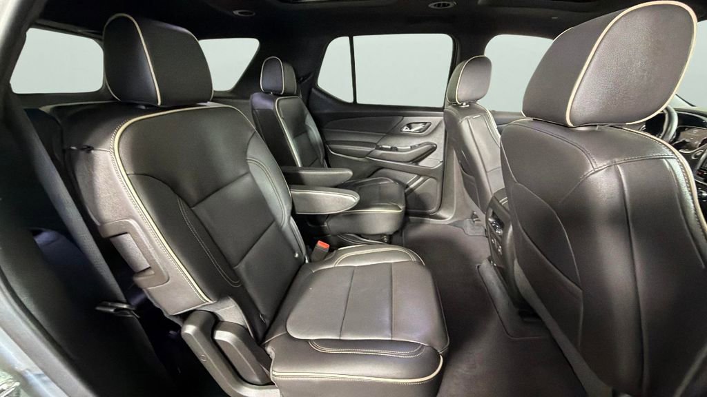 Certified 2023 Chevrolet Traverse Premier FWD image 32