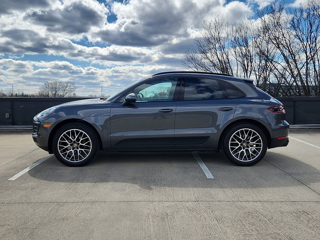 Used 2018 Porsche Macan Sport Edition image 2