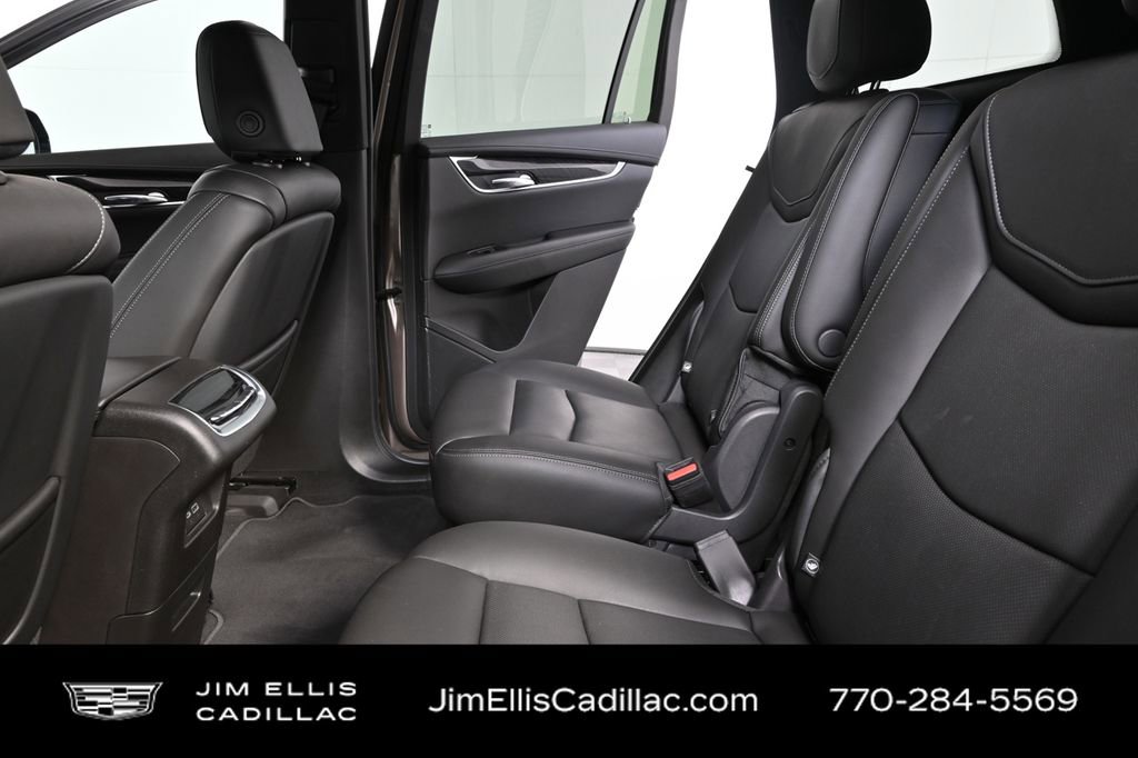 Certified 2022 Cadillac XT6 Premium Luxury w/ Technology Package image 17