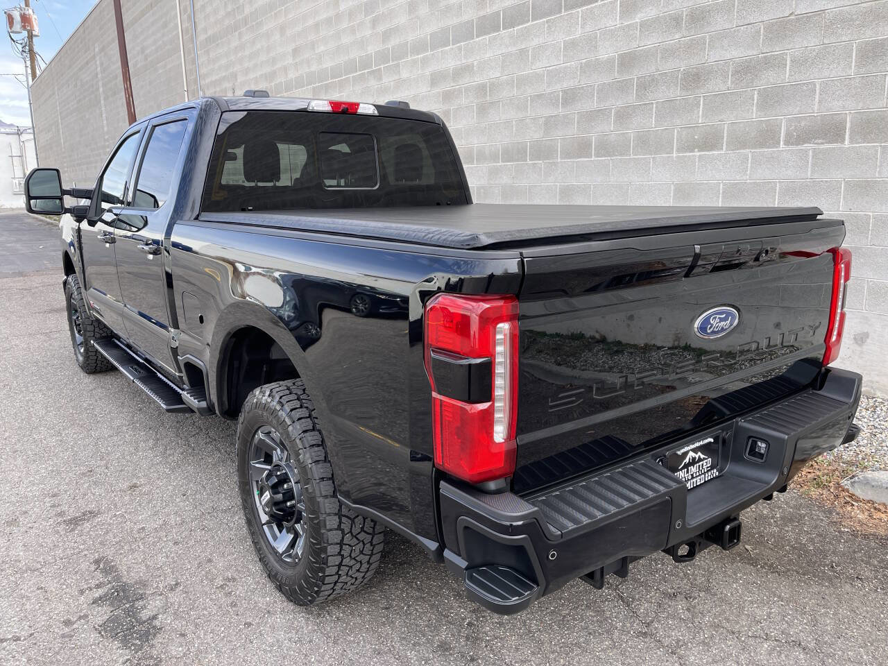 Used 2023 Ford F350 Lariat w/ Lariat Ultimate Package image 7