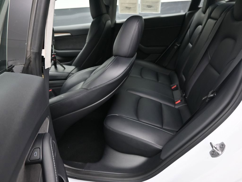 Used 2023 Tesla Model 3 Performance image 11