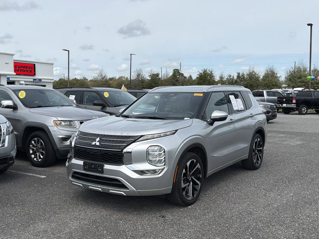 Used 2024 Mitsubishi Outlander SEL image 9