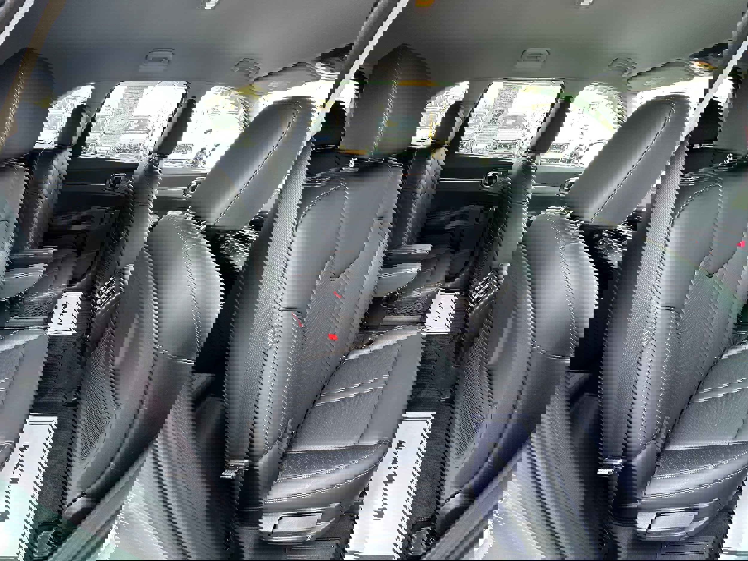 Used 2025 Kia Sorento EX image 18