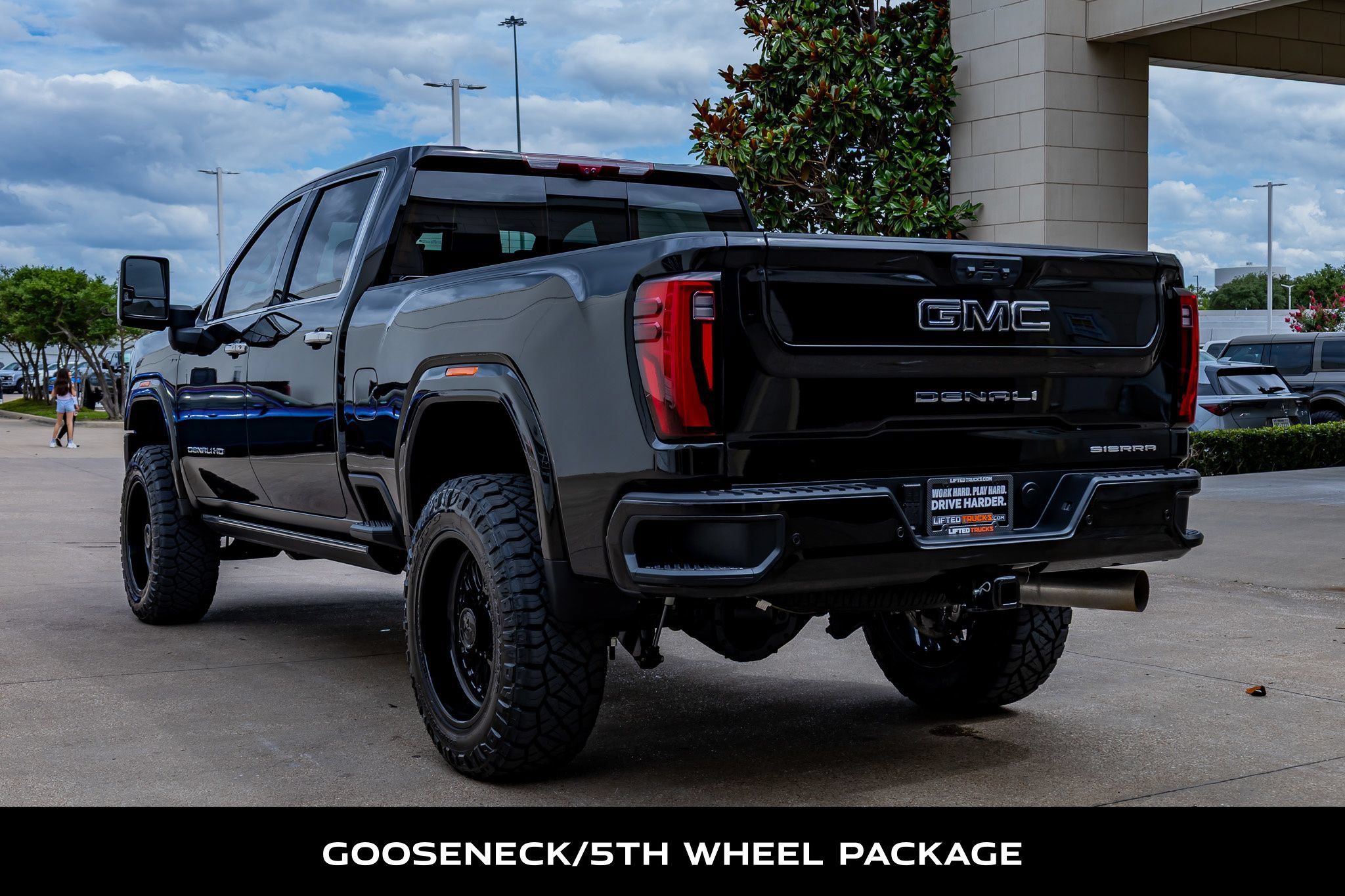 Used 2025 GMC Sierra 2500 Denali Ultimate AWD/4WD image 7