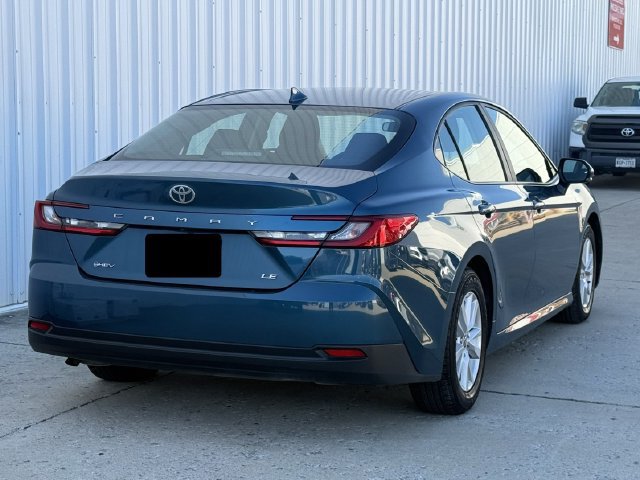 Used 2025 Toyota Camry LE FWD image 4