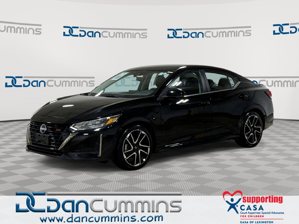Used 2025 Nissan Sentra SR FWD image 1