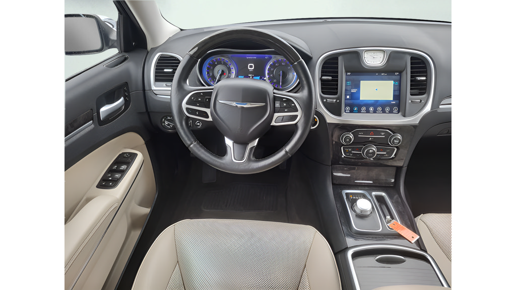 Used 2017 Chrysler 300 C AWD/4WD image 10