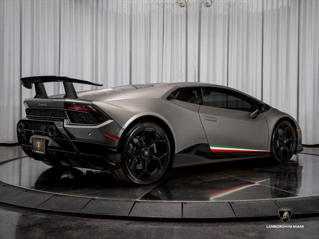 Used 2018 Lamborghini Huracan Performante AWD/4WD image 7