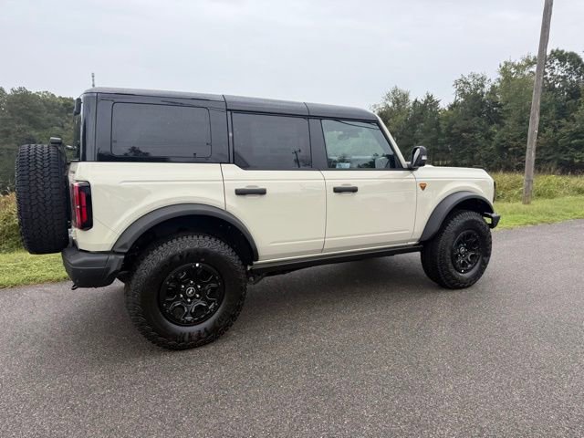 New 2025 Ford Bronco Badlands image 4