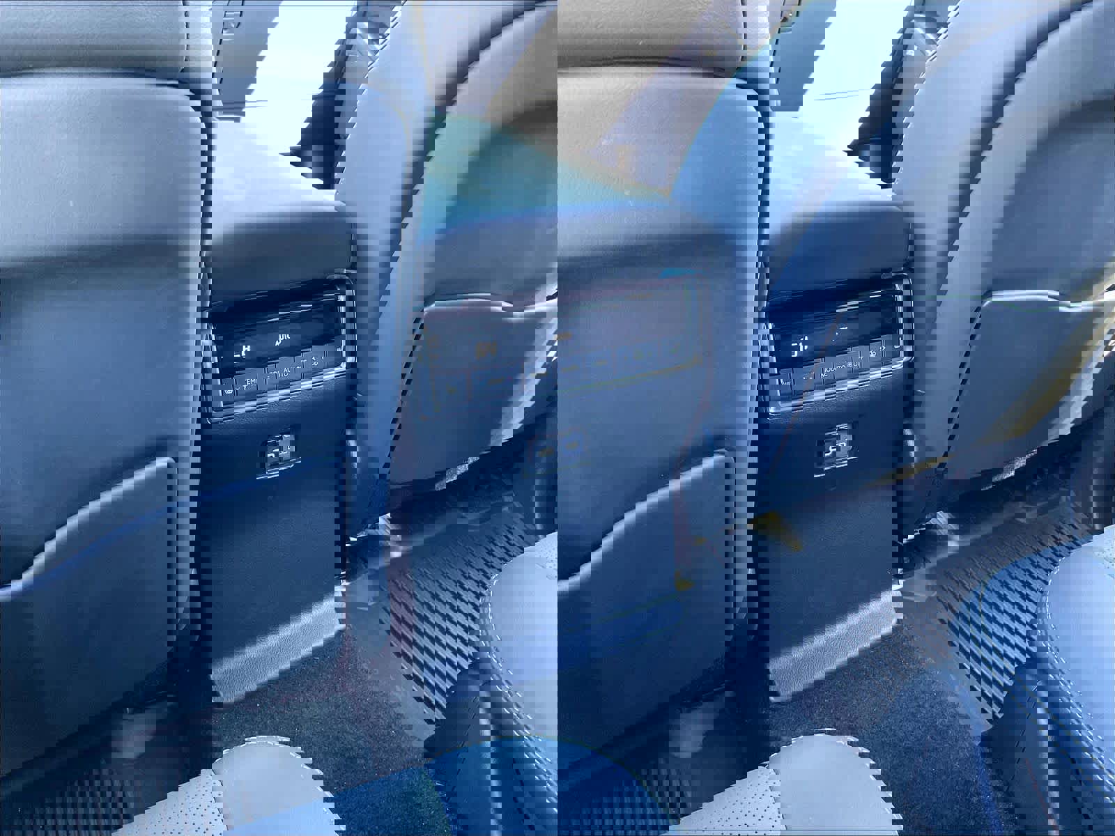 Used 2024 Lexus GX 550 Luxury w/ Accessory Package (2T) image 34