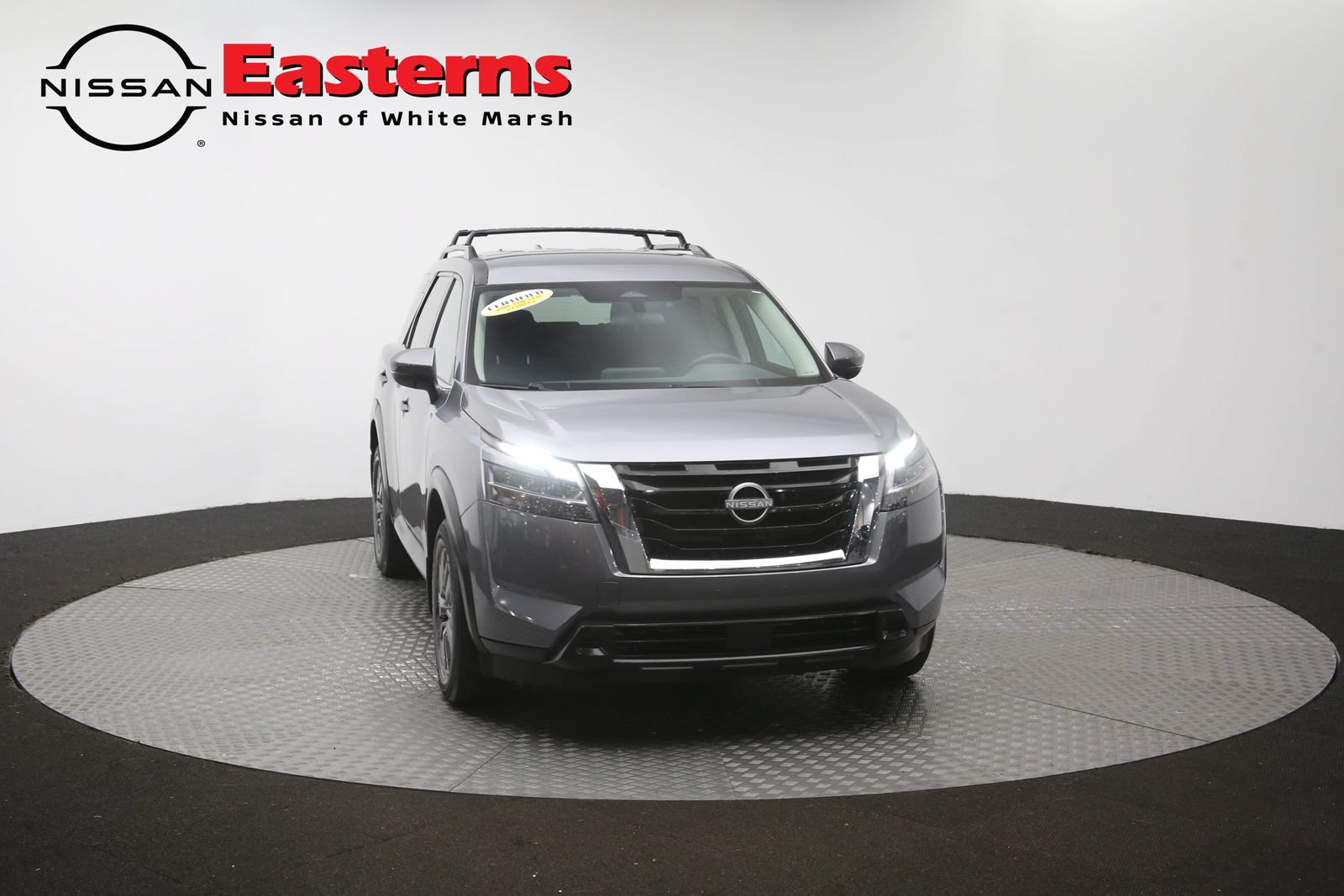 Used 2022 Nissan Pathfinder SV AWD/4WD image 48