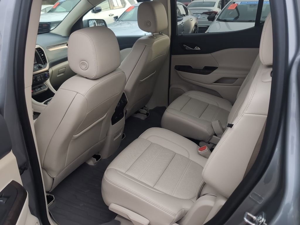 Used 2023 GMC Acadia Denali w/ Denali Ultimate Package image 14