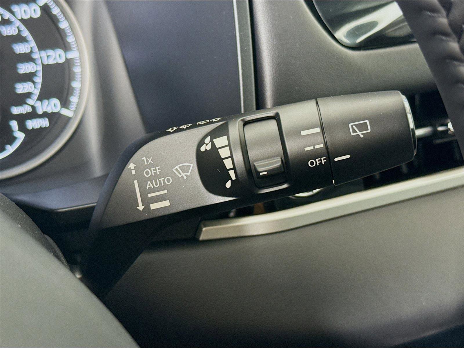 New 2026 Mitsubishi Outlander SE image 6