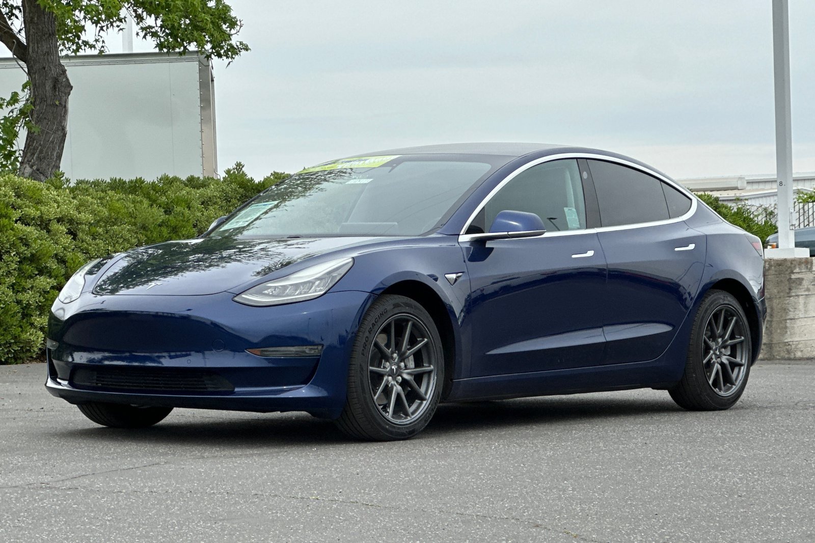 Used 2019 Tesla Model 3 image 8