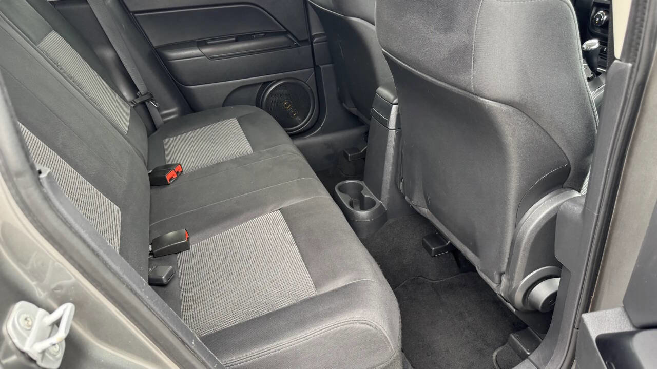 Used 2012 Jeep Patriot Latitude w/ Sun/Sound Group image 15