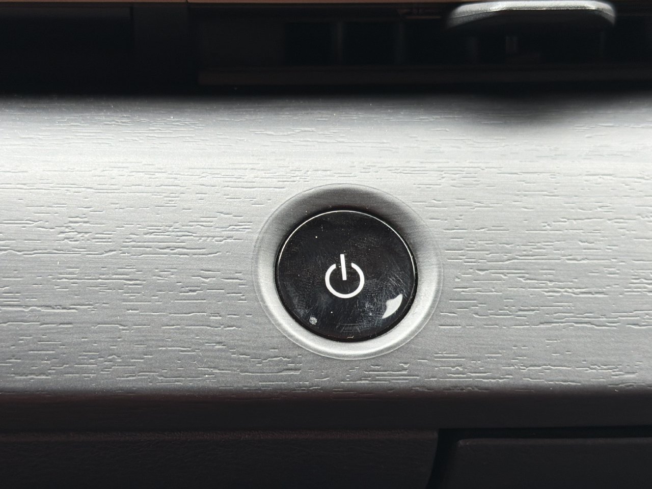 Certified 2023 Nissan Ariya FWD image 10