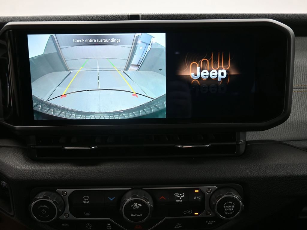 Used 2025 Jeep Wrangler Unlimited Sport AWD/4WD image 4
