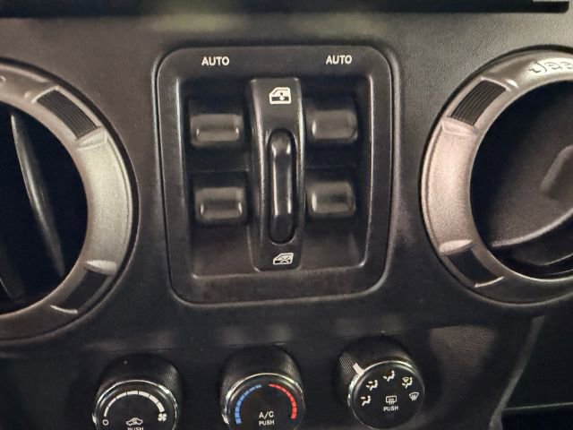 Used 2018 Jeep Wrangler Unlimited Sport S image 18