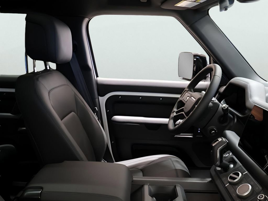 New 2025 Land Rover Defender 110 S image 9