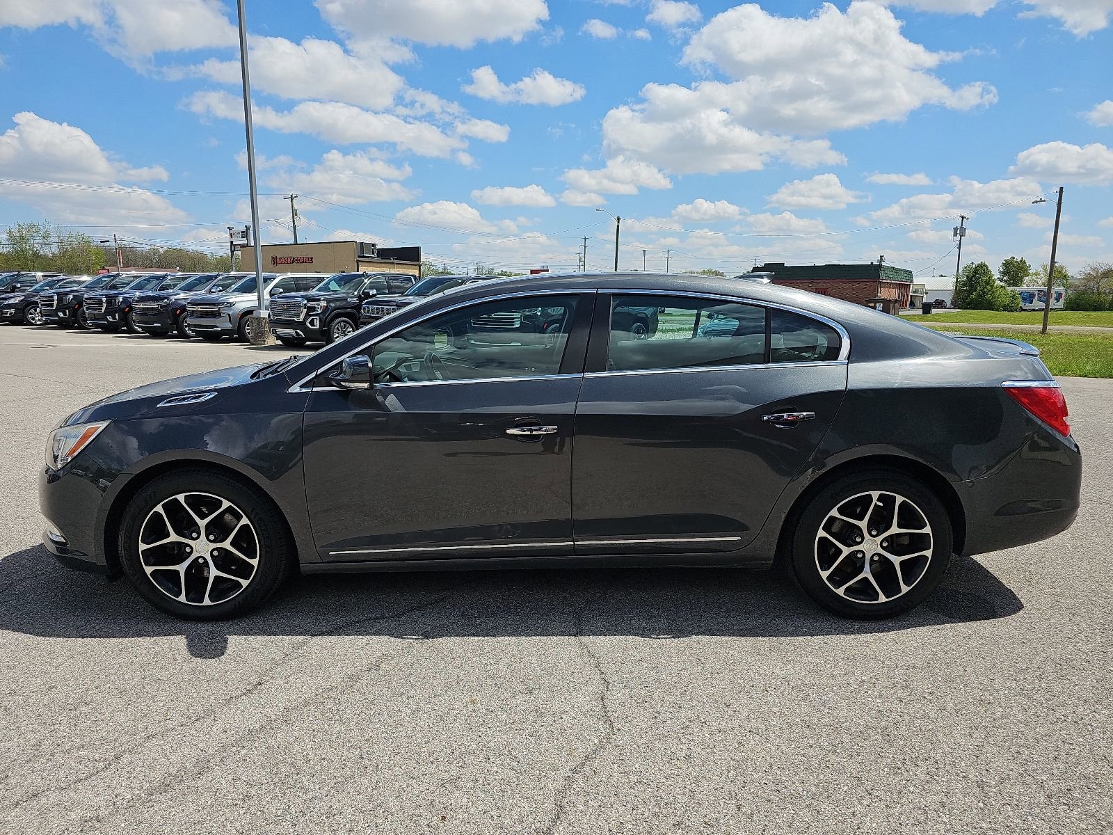 Used 2016 Buick LaCrosse Sport Touring w/ Driver Confidence Package #1 FWD image 5