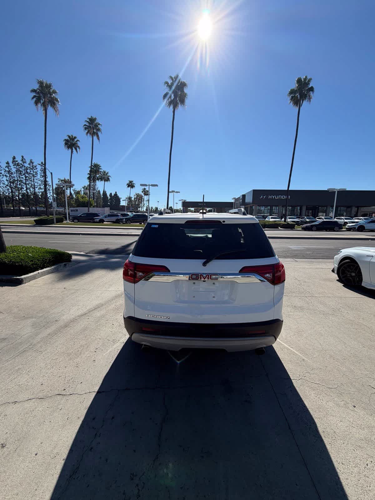 Used 2018 GMC Acadia SLT FWD image 8