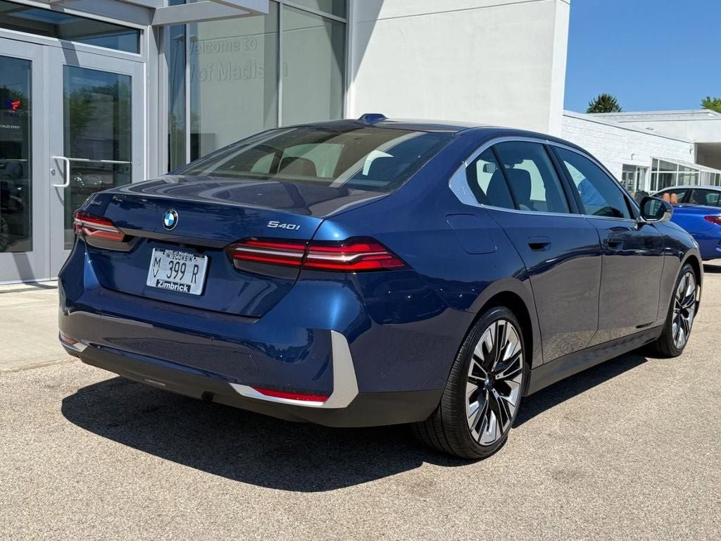 Used 2026 BMW 540i xDrive AWD/4WD image 3