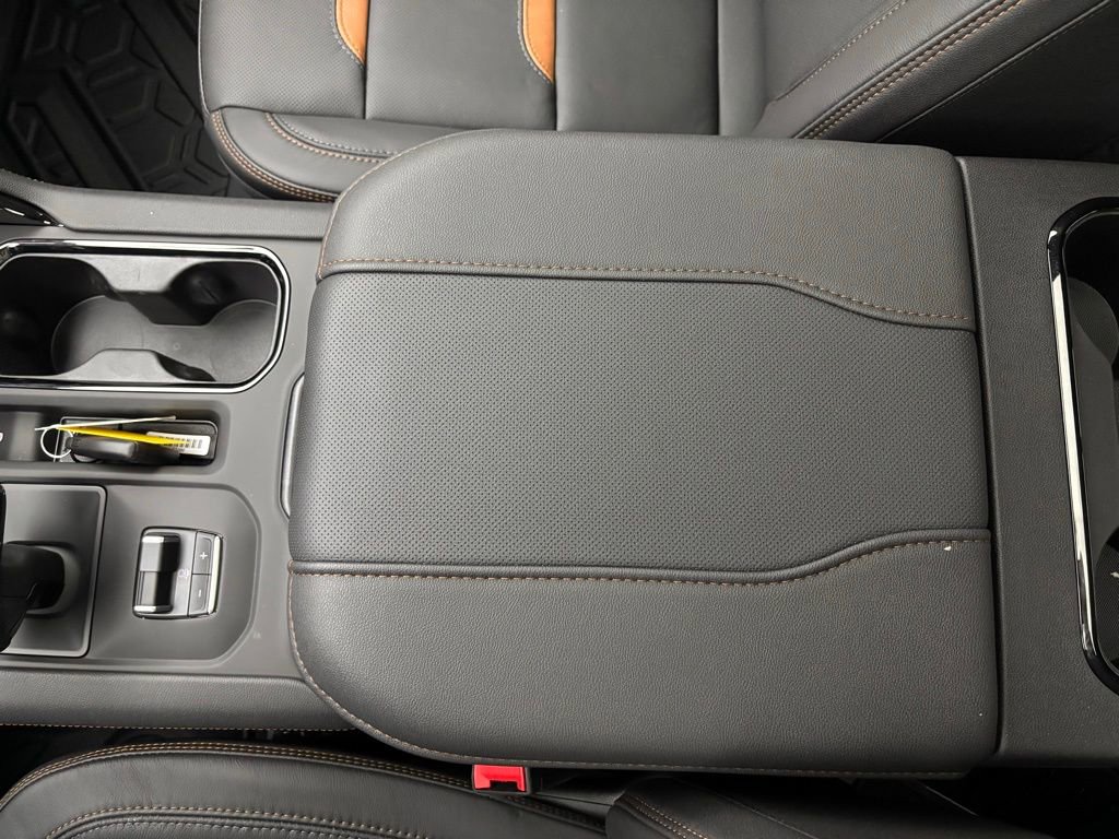 New 2025 GMC Sierra 1500 AT4 w/ AT4 Premium Package image 34