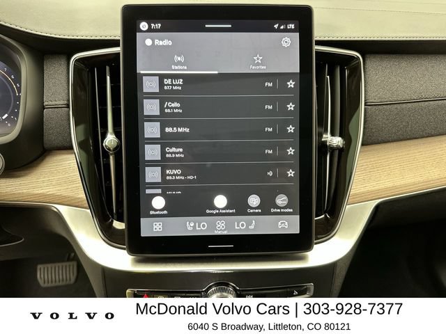 Used 2026 Volvo XC90 B5 Plus AWD/4WD image 16