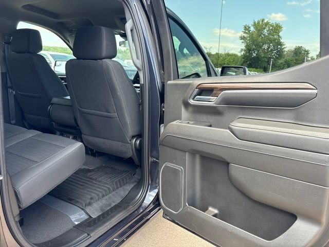 Used 2023 Chevrolet Silverado 1500 LT AWD/4WD image 38