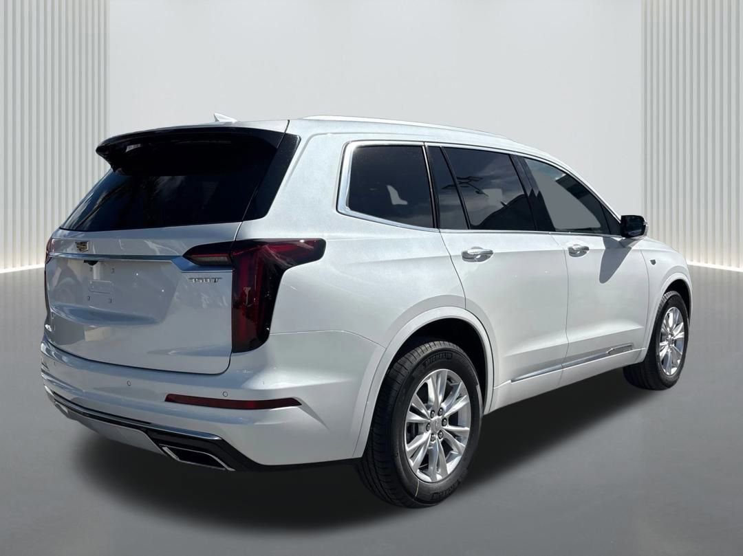 New 2025 Cadillac XT6 Luxury image 5