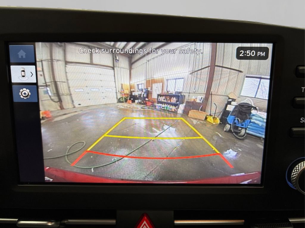 Used 2024 Hyundai Elantra SE image 31