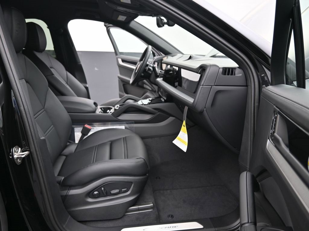 New 2026 Porsche Cayenne Coupe image 5