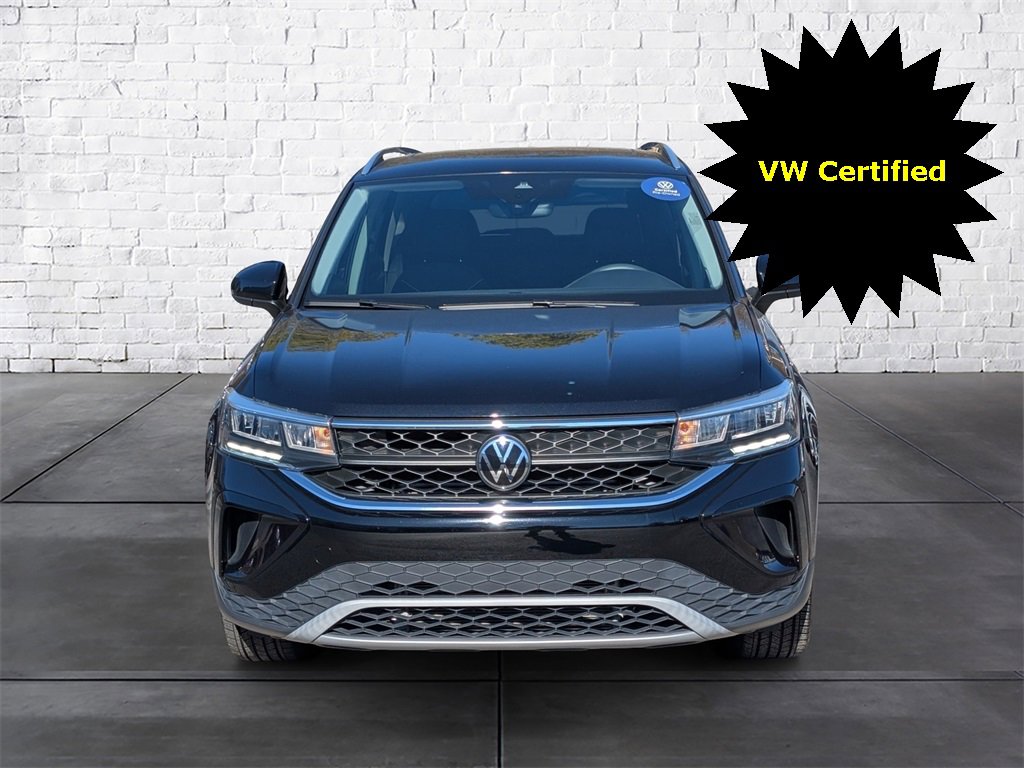Certified 2023 Volkswagen Taos SE w/ Panoramic Sunroof Package image 3