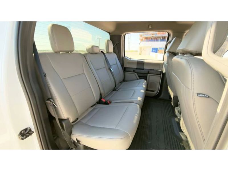 Used 2022 Ford F250 XL w/ Power Equipment Group image 21