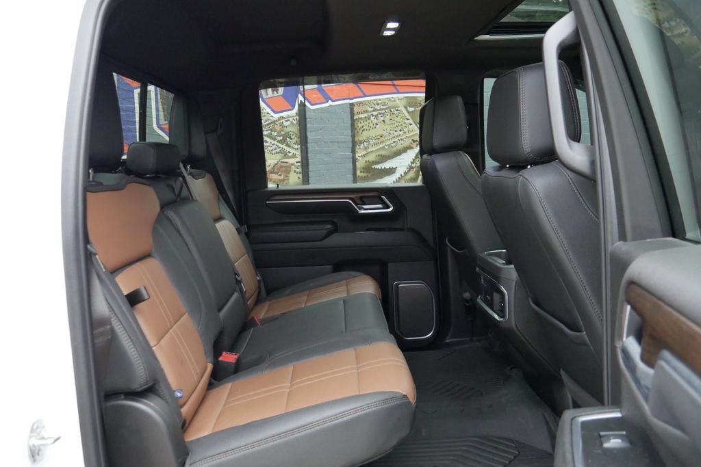 Used 2025 Chevrolet Silverado 3500 High Country w/ Technology Package AWD/4WD image 13