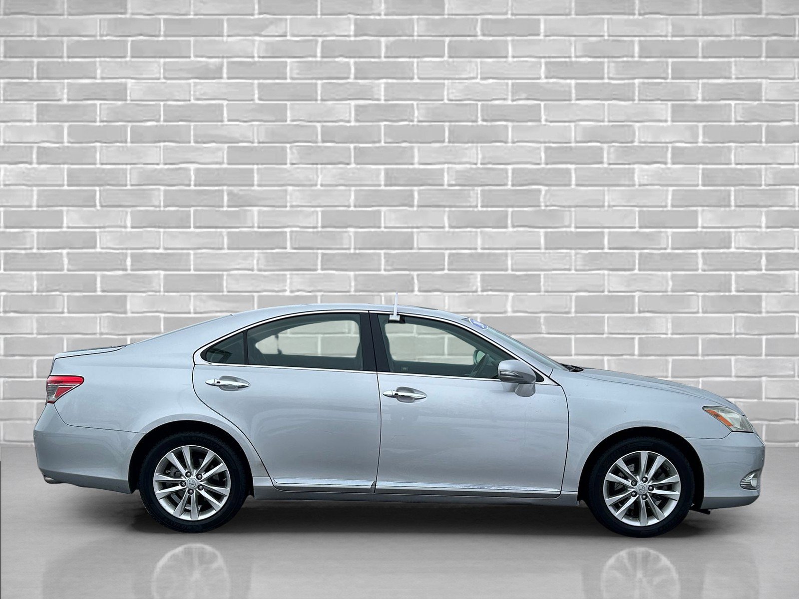 Used 2011 Lexus ES 350 image 6