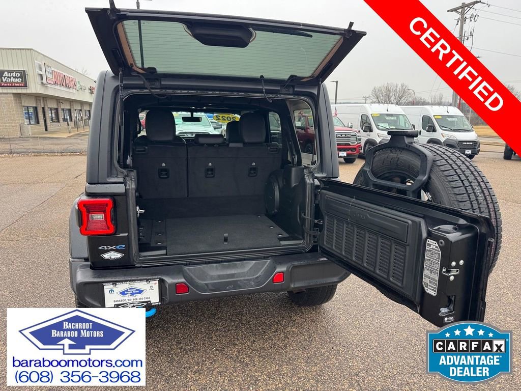 Used 2022 Jeep Wrangler Unlimited Sahara w/ Cold Weather Group image 6