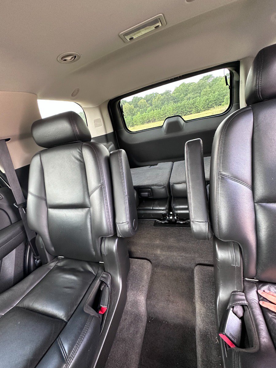Used 2010 Chevrolet Tahoe LTZ RWD image 15