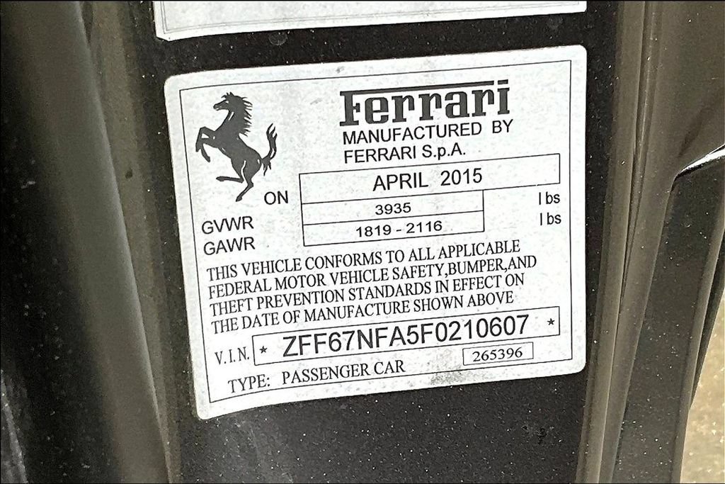 Used 2015 Ferrari 458 Italia Coupe RWD image 17