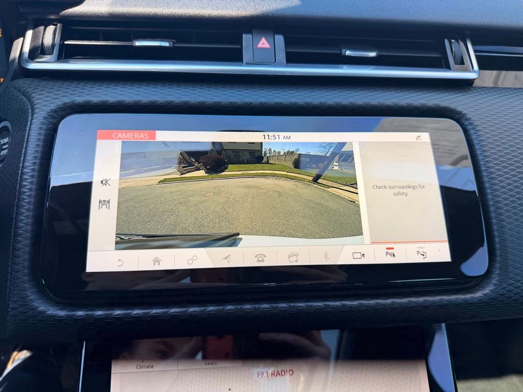 Used 2019 Land Rover Range Rover Velar R-Dynamic SE image 15