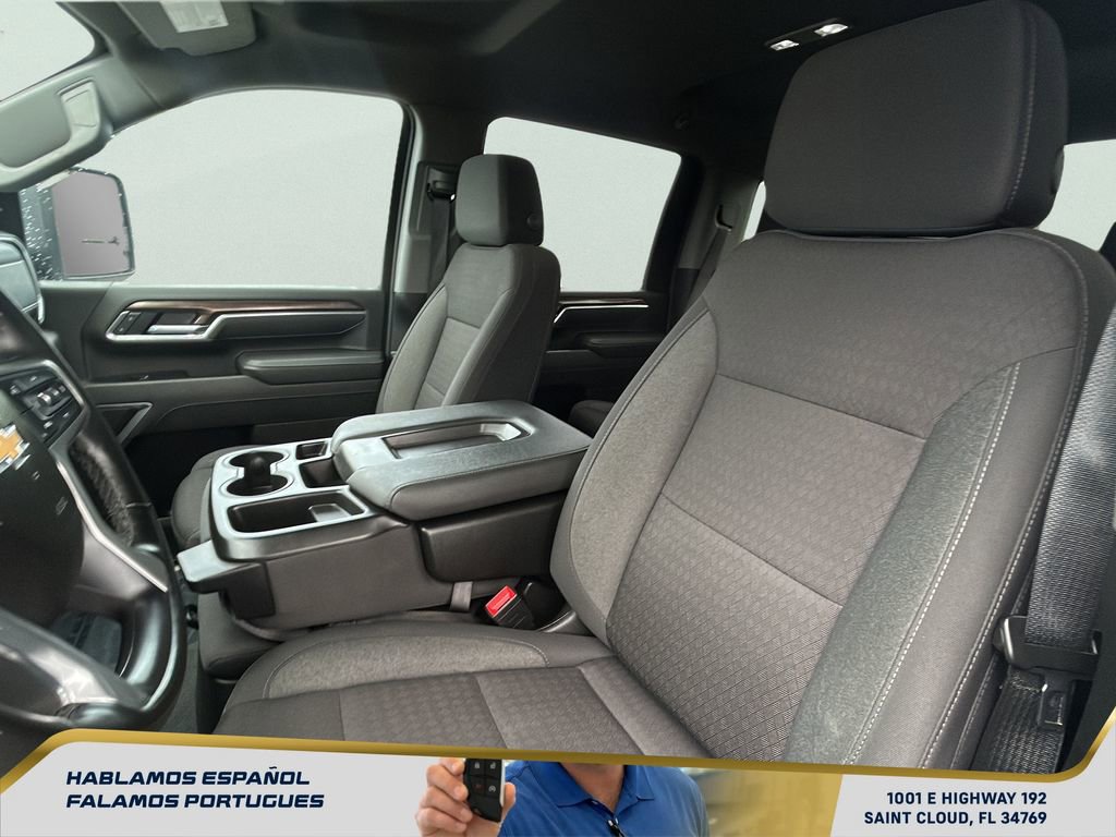 Used 2025 Chevrolet Silverado 2500 LT w/ Convenience Package image 16
