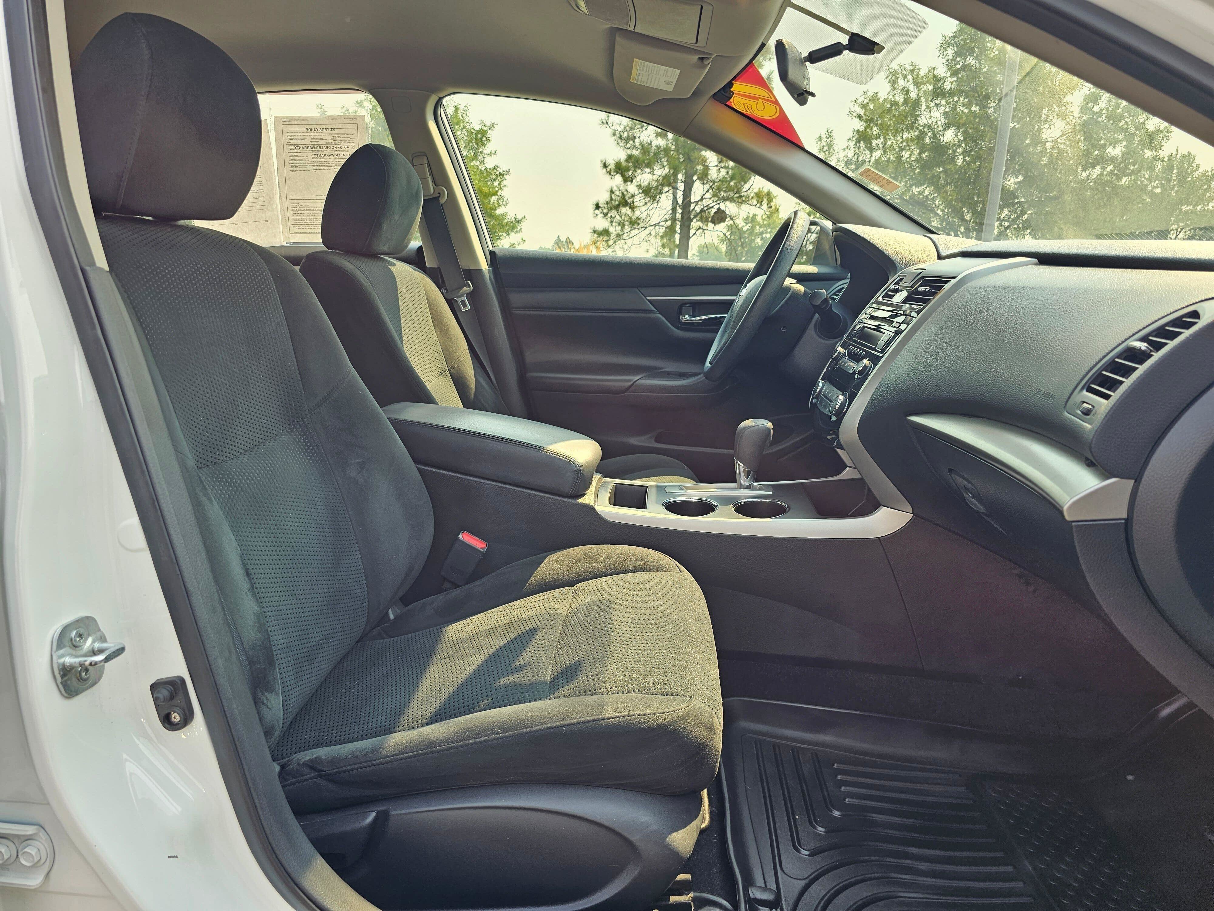Used 2015 Nissan Altima 2.5 S FWD image 9