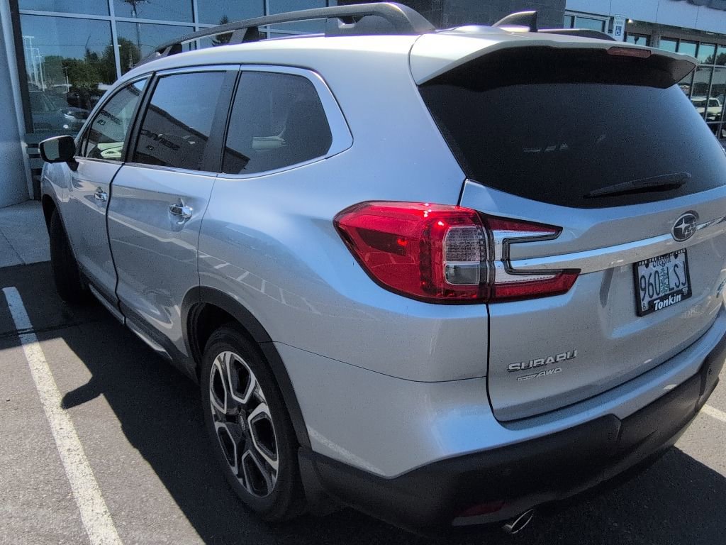 Used 2023 Subaru Ascent Touring AWD/4WD image 8