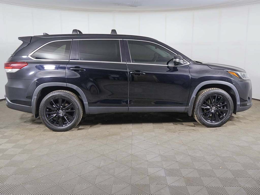 Used 2019 Toyota Highlander SE AWD/4WD image 16