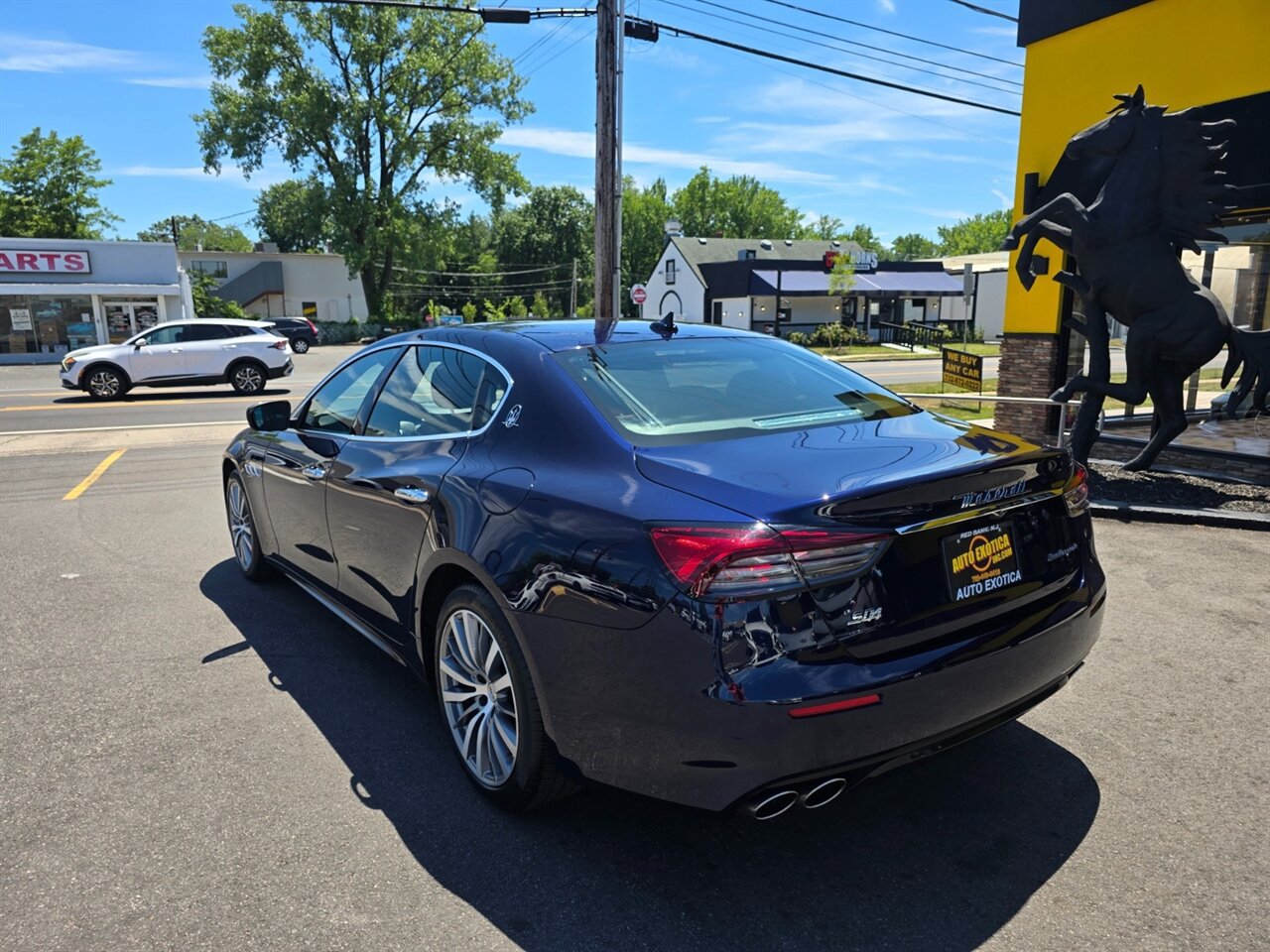 Used 2021 Maserati Quattroporte S Q4 AWD/4WD image 2