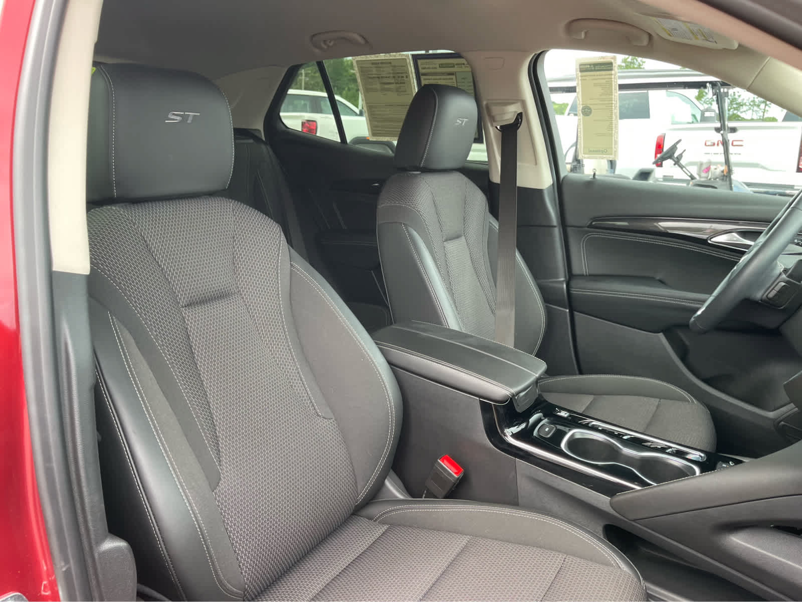 Used 2022 Buick Envision Preferred FWD image 29